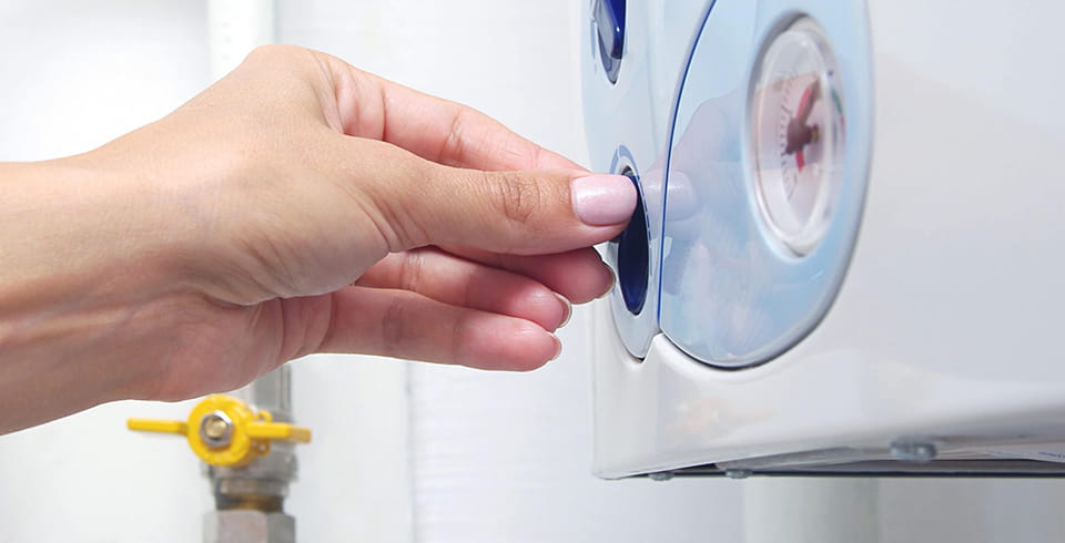 Из бойлера не идет горячая вода: почему и что делать